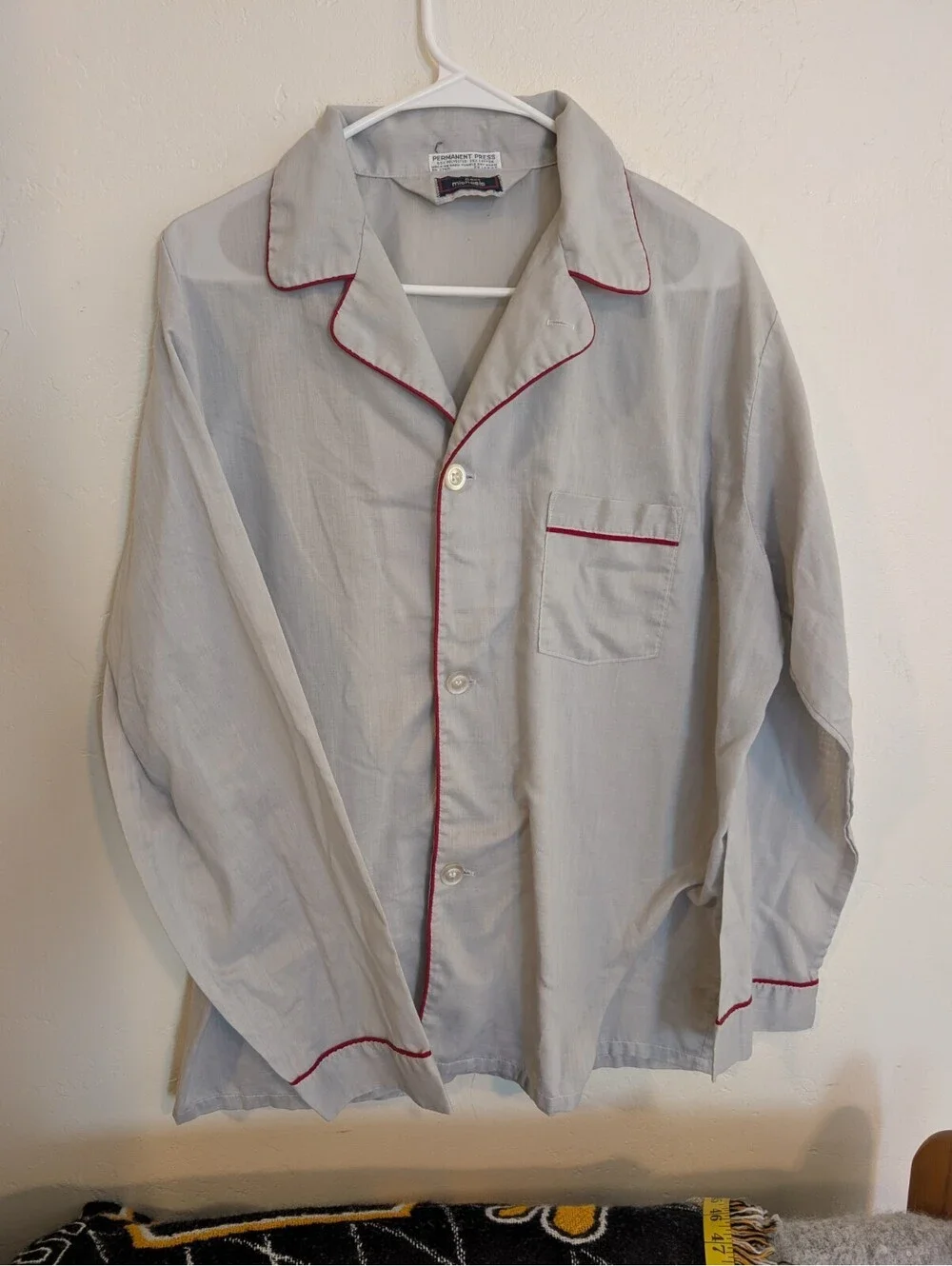 Vintage Carl Michaels Men’s Pajama Set XL Gray Red Piping 2 Pc Long Sleeve Pants